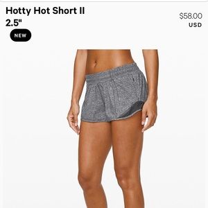 Lululemon hotty hot short 2.5 - size 6